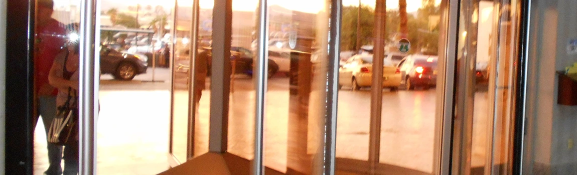 Storefront Glass Repair Cost in Pembroke Pines, FL